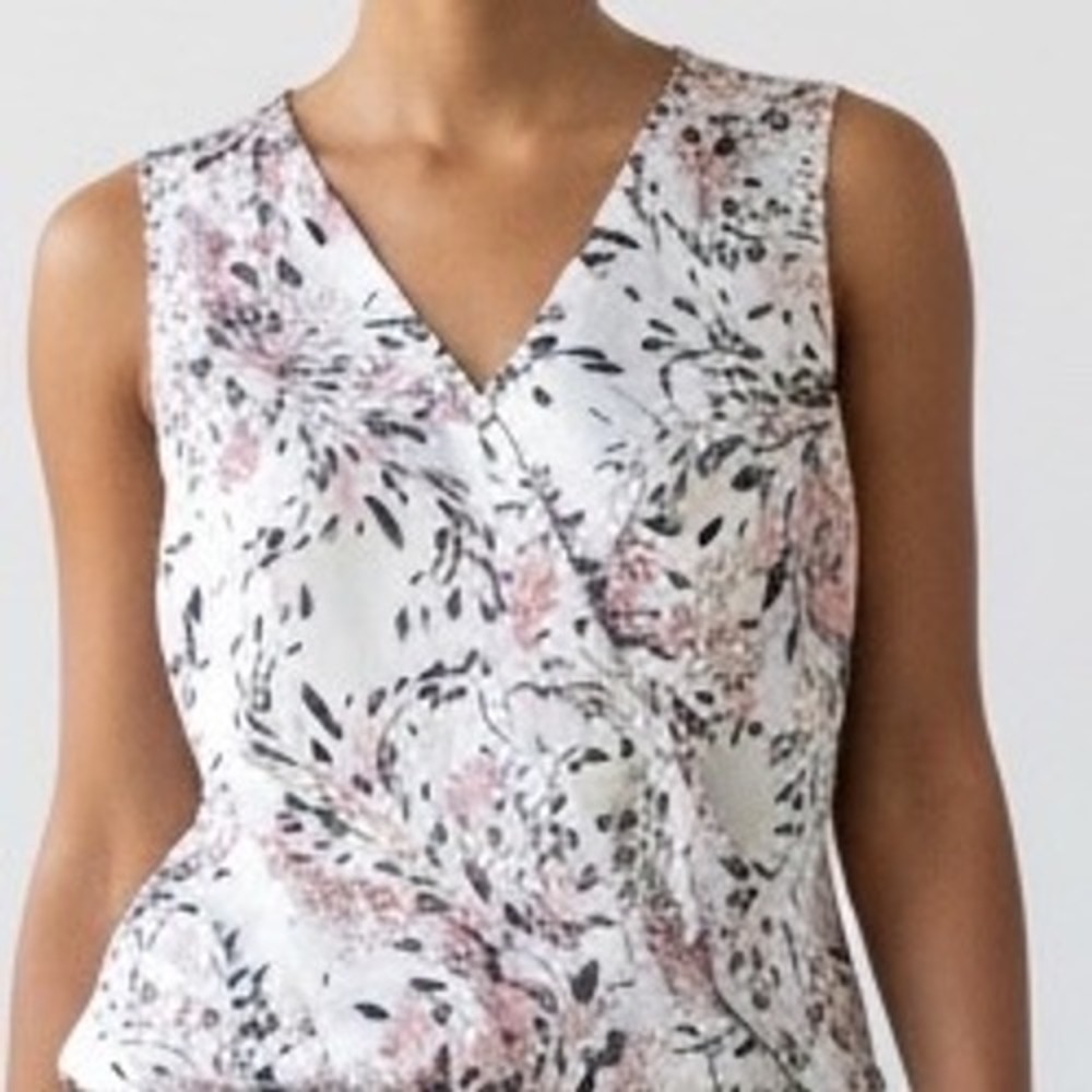 WHBM‎ Floral Ruffle Sleeveless Blouse White Pink S wrap feminine chic
